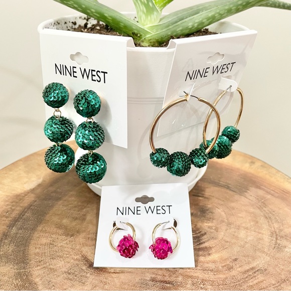 Nine West Jewelry - NWT Nine West colorful green gold hoop dangling statement earrings 70s 80s 90s